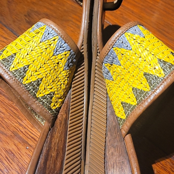 Diane Von Furstenberg tribal wedge sandals - Picture 2 of 7